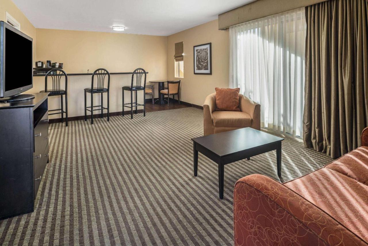 La Quinta By Wyndham Tucson - Reid Park Hotel Exterior photo