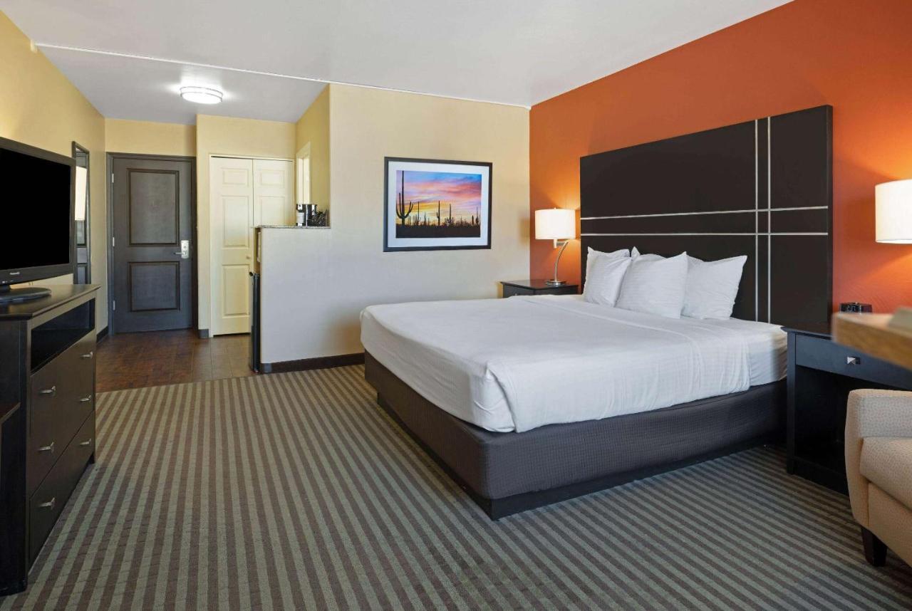 La Quinta By Wyndham Tucson - Reid Park Hotel Exterior photo