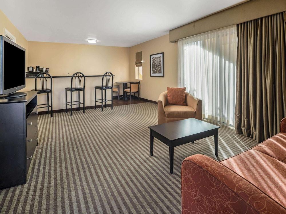 La Quinta By Wyndham Tucson - Reid Park Hotel Exterior photo